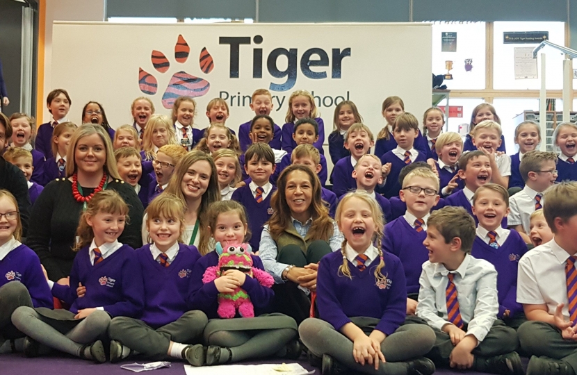 Helen Grant with year 3 pupils and teachers of Tiger Primary School 